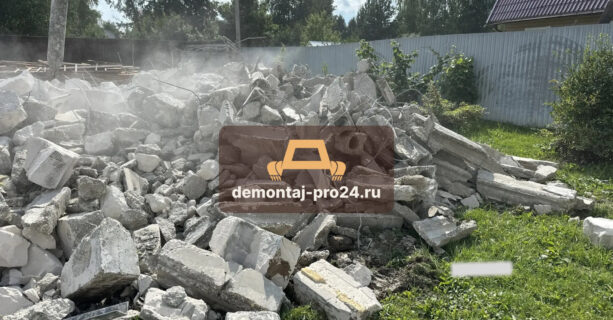 Демонтаж дома в поселке Голубое недорого и быстро